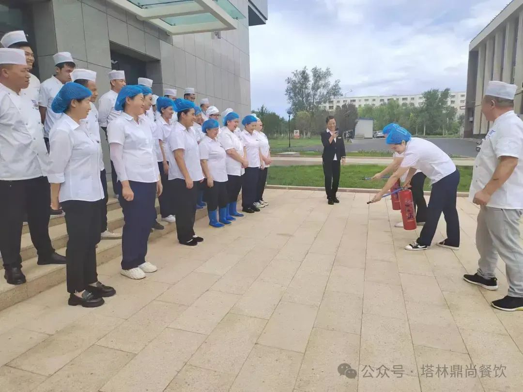 消防演練保安全，責(zé)任擔(dān)當(dāng)大于天